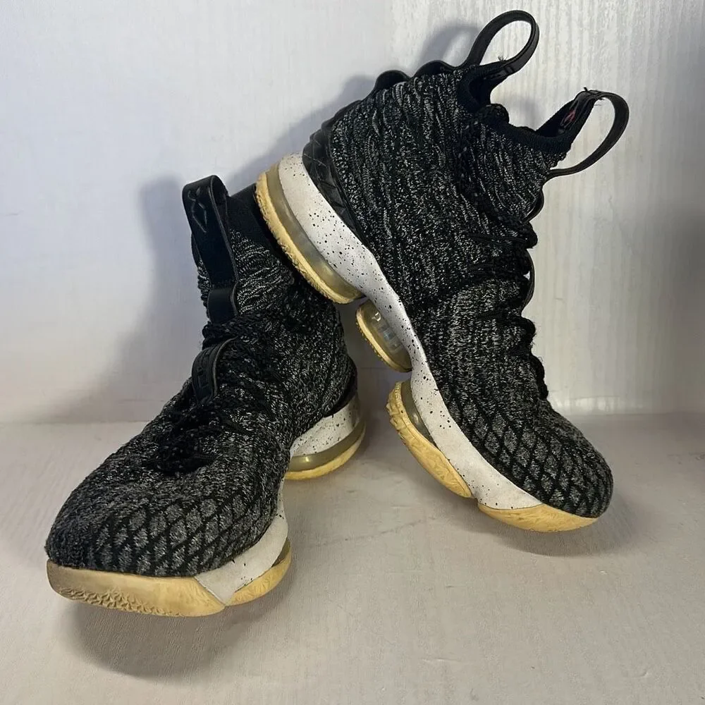 Nike Lebron‎ XV 15 'Ashes' GS Basketball Shoes - 922811-002 Oreo Size 5Y